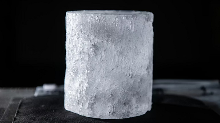 Stardust trapped in Antarctic ice reveals Solar System’s past